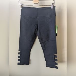 Glyder Ninja Crop Leggings size small, black